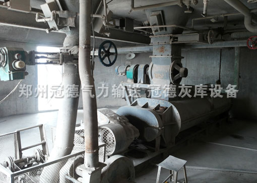 灰?guī)祀p軸加濕攪拌機(jī)應(yīng)用